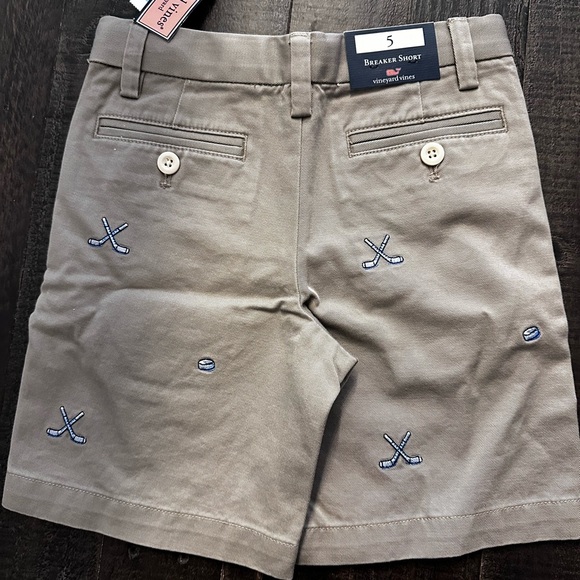 Vineyard Vines Breaker Shorts Size 5 NWT - Picture 2 of 4